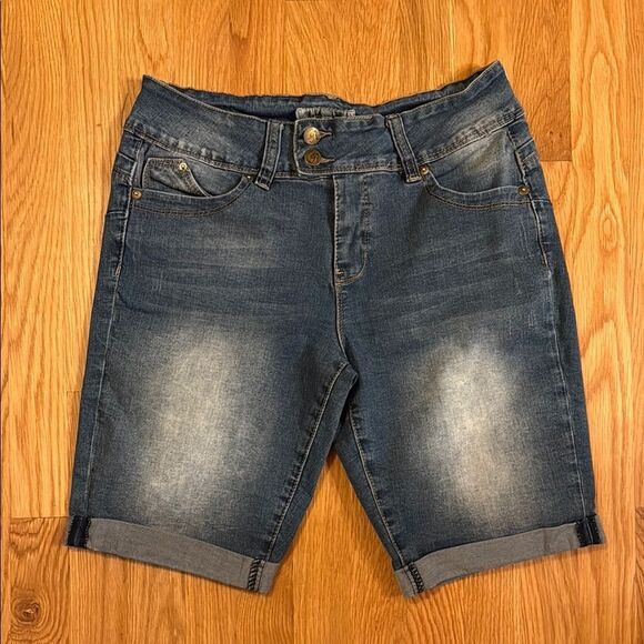 Royalty for me jean shorts sz 10 - Picture 1 of 4